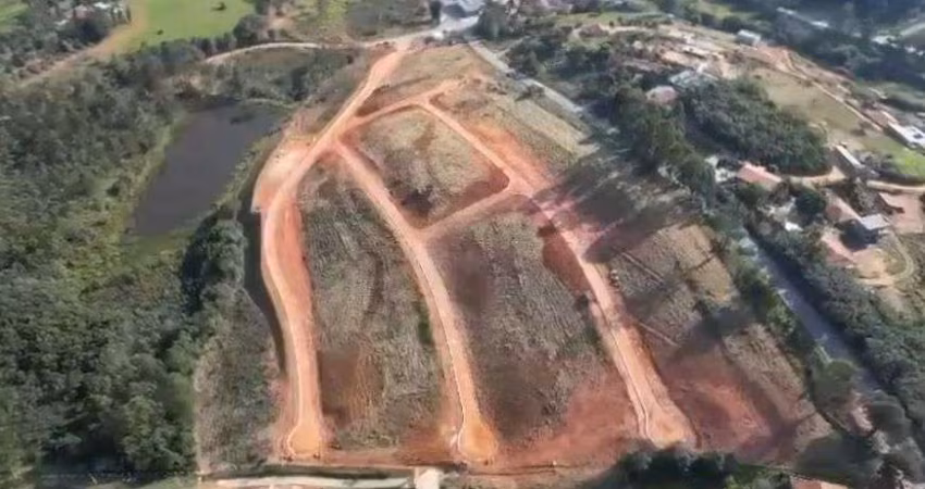 LOTES a partir de 250m² em PEDRA BELA | Lago e Área de Lazer | Facilitado | Ótimo local