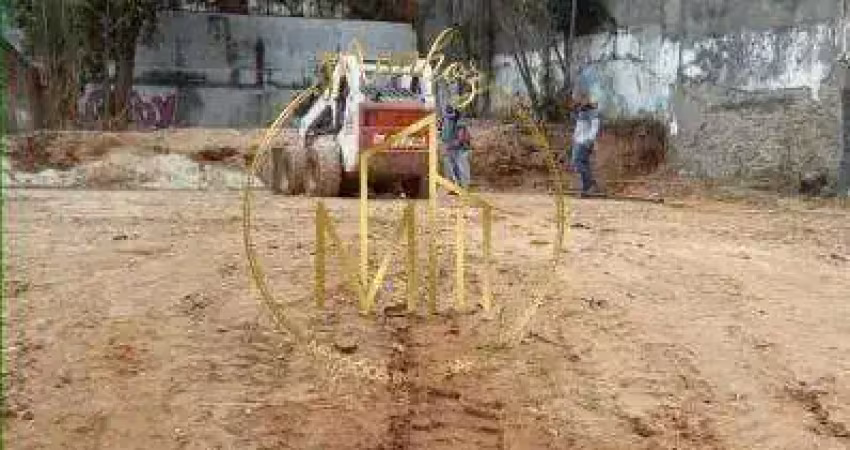 Terreno à venda na Rua Altinópolis, Água Fria, São Paulo