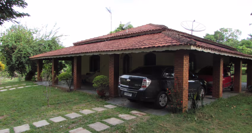 Chácara com 3 casa à venda em São Pedro/SP. Direto com o proprietátio.