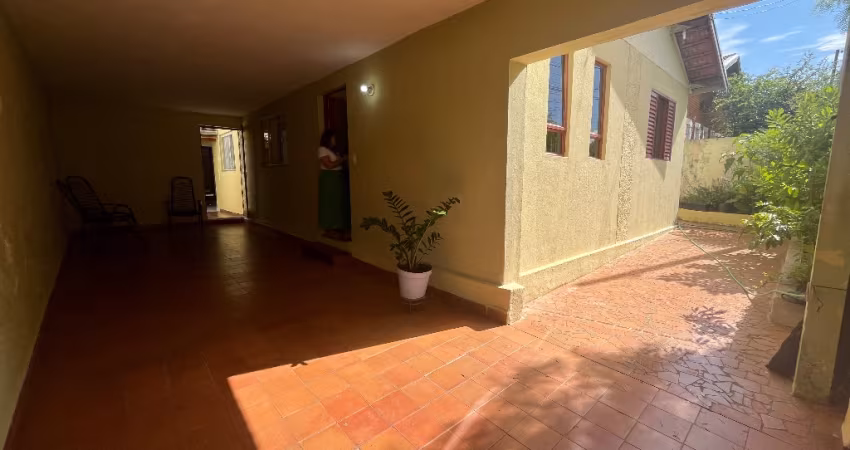 Casa  à venda em Botucatu com uma excelente localização