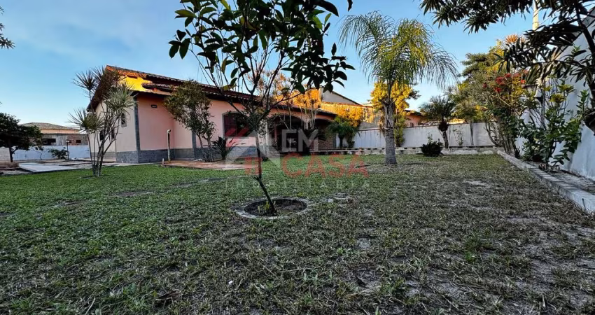 Casa no Lado Praia com Amplo Terreno! 1.000m²
