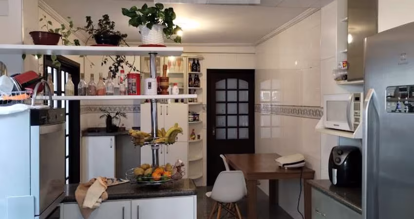Sobrado com 4 dormitórios na Vila Mariana 1 vaga
