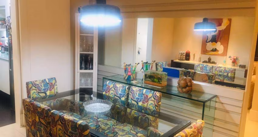 Apartamento 2 dormitórios 2 vagas a 450 metros do Metro Paraiso e 800 metros do Parque da Aclimação