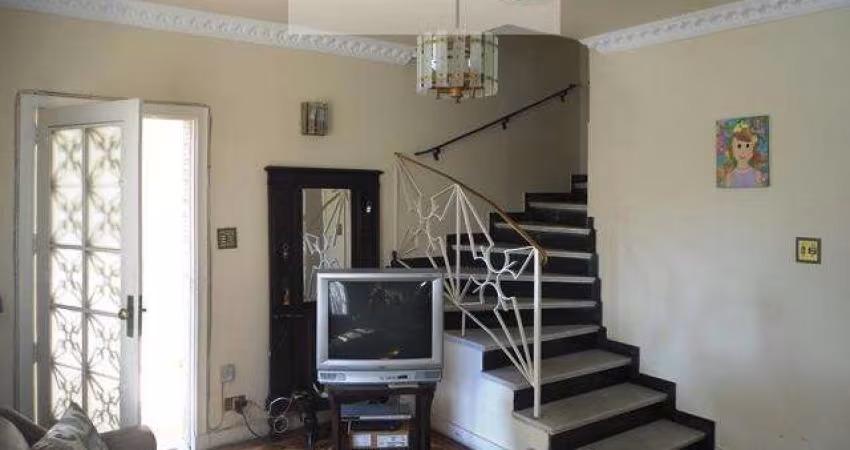 Casa com 3 dormitórios 1 suíte 3 vagas no bairro Vila Clementino
