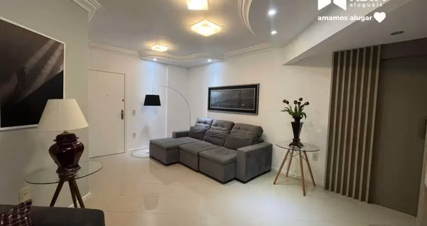 Locação anul: apartamento de 3 suítes mobiliado a quadra mar em balneário camboriú. feirão por r$9.400,00 com taxas.