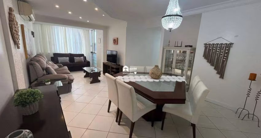 Aluguel anual: Apartamento de 02 quartos, suíte, com vista parcial ao mar no Centro de Balneário Camboriú