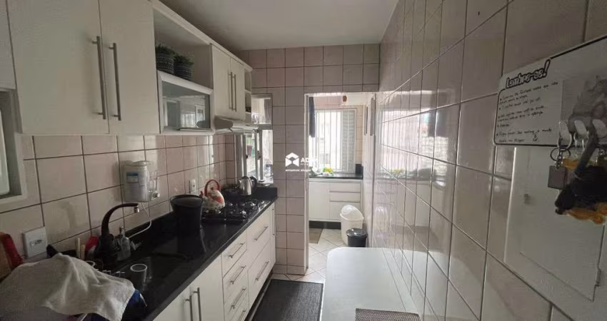 Aluguel Anual: Apartamento mobiliado com 2 quartos sendo 1 suíte no centro de Balneário Camboriú