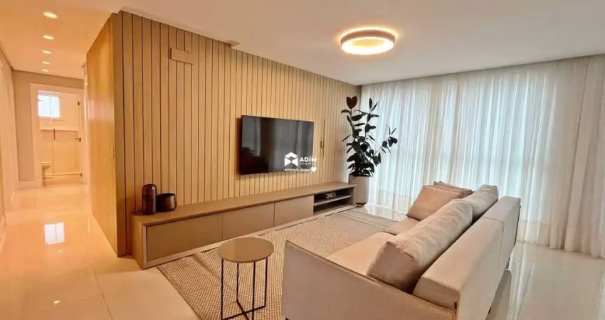 Aluguel anual: apartamento mobiliado 3 suítes no centro de balneário camboriú.