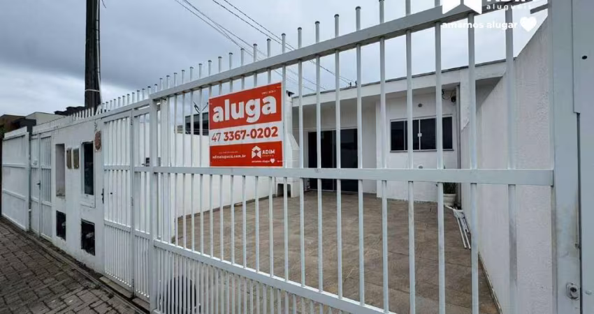 Aluguel anual: Casa mobiliada com 2 quartos no bairro Morretes