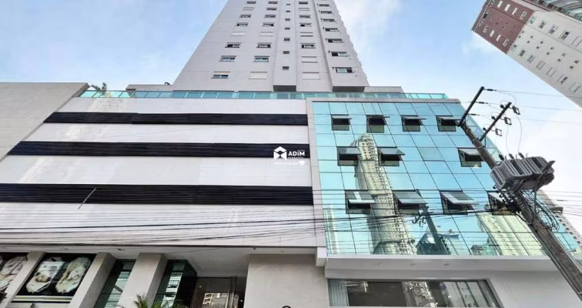Aluguel Anual: Apartamento mobiliado 3 suítes alto padrão no centro de Balneário Camboriú