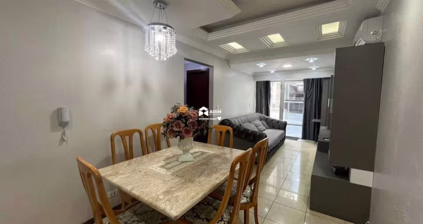 Aluguel anual: Apartamento de 2 quartos, com ampla sacada em Balneário Camboriú.