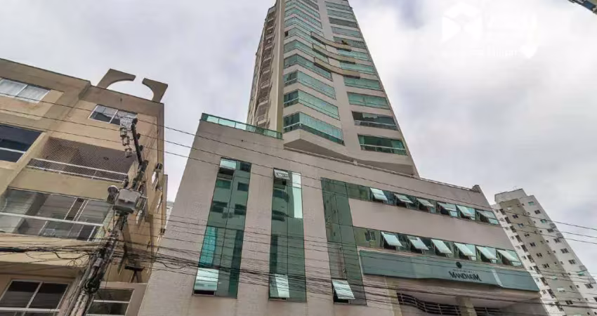 Aluguel anual: apartamento mobiliado 1 suíte + 1 demi suíte, centro de balneário camboriú.
