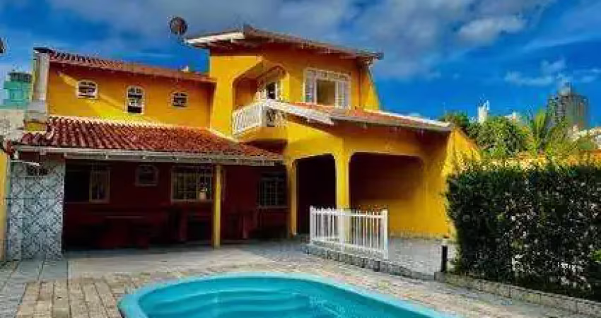 Aluguel anual: casa ampla de 04 quartos com piscina no bairro nações em balneário camboriú - sc