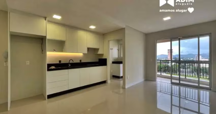 Locação anual: apartamento com 2 quartos, semi mobiliado e 1 vaga privativa. no bairro são francisco de assis em camboriú