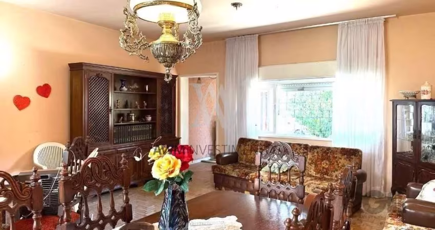 Awm Vende Casa 03 dormitórios no Bairro   Glória, Porto Alegre - CA449