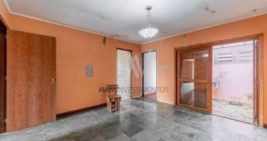 Awm Vende Casa  03 dormitórios no Bairro  Chácara Das Pedras, Porto Alegre - CA207