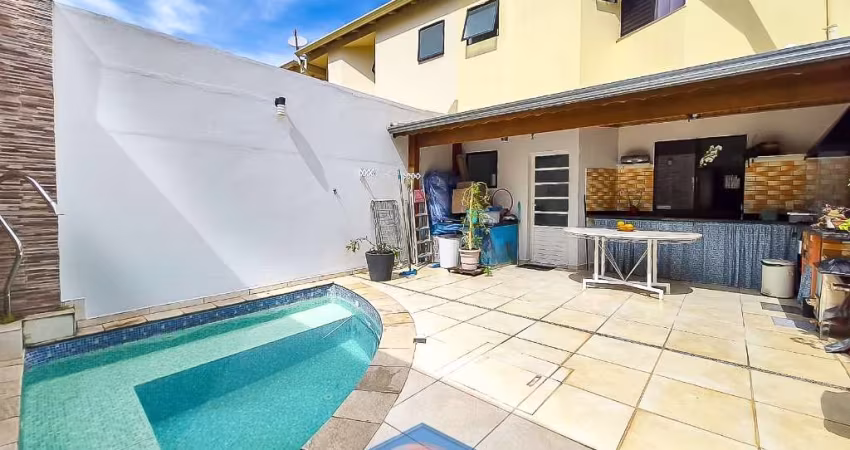Casa com Piscina a Venda no Condomínio Villagio di Siena, Jardim Carlos Gomes. 3 dormitórios (1 suíte)