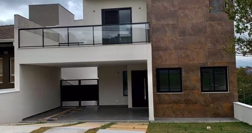 Casa sobrado à venda no condomínio Terras de Gênova em Jundiaí, com amplo quintal e possibilidade de permuta.