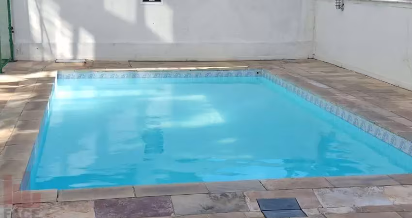 Apartamento para Venda em Cabo Frio, Algodooal, 3 dormitórios, 1 suíte, 2 banheiros, 2 vagas