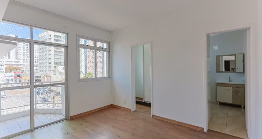 Conforto e localização: apartamento de 83m² com 2 quartos no coração de Florianópolis!
