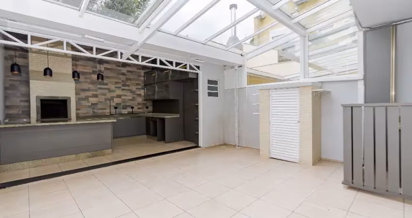 Sobrado espaçoso à venda no Boa Vista