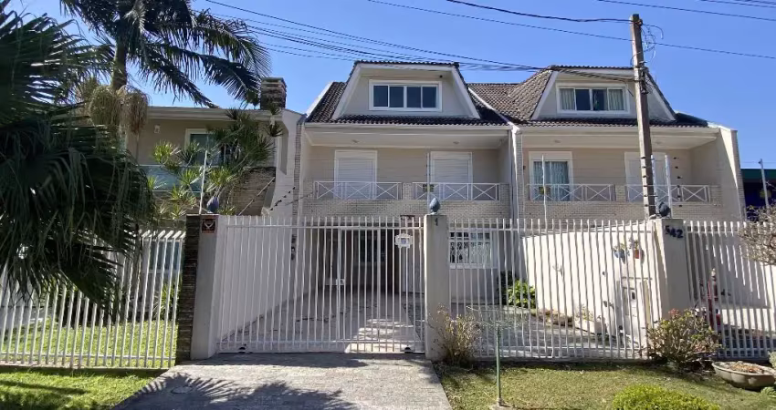 Triplex com quintal e edícula com churrasqueira com muito espaço