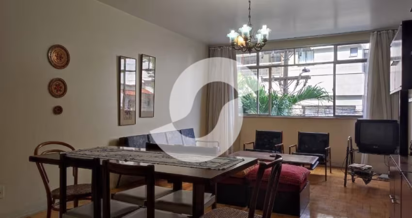 Apartamento no Ingá, indevassado e vista livre.