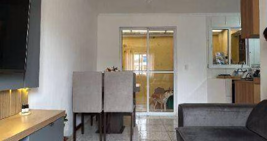Sobrado com 3 dormitórios à venda, 140 m² por R$ 489.000,00 - Uberaba - Curitiba/PR