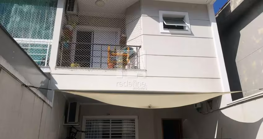 Sobrado à venda no ipiranga de 150m² com 03 suítes, energia solar e localização privilegiada por r$ 958.000,00  rua honório santos - ipiranga - sp