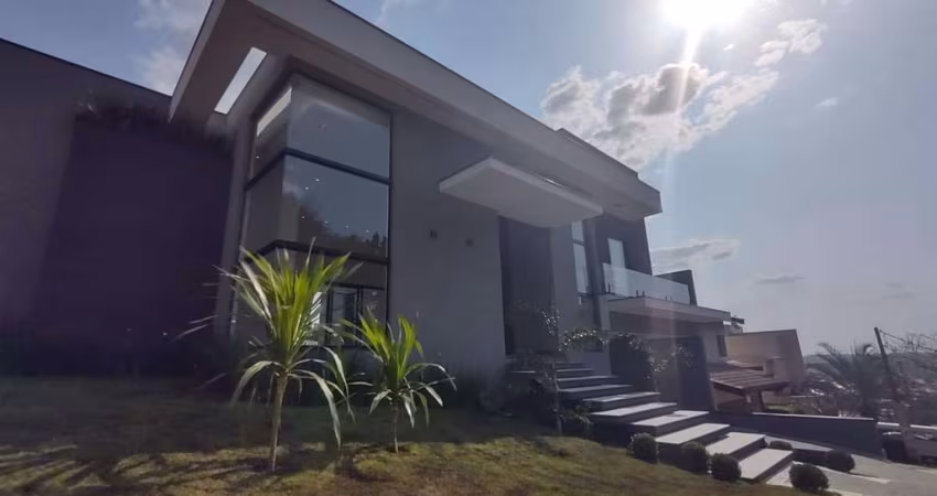 Casa à venda no Condomínio Portal do Jequitibá em Valinhos SP