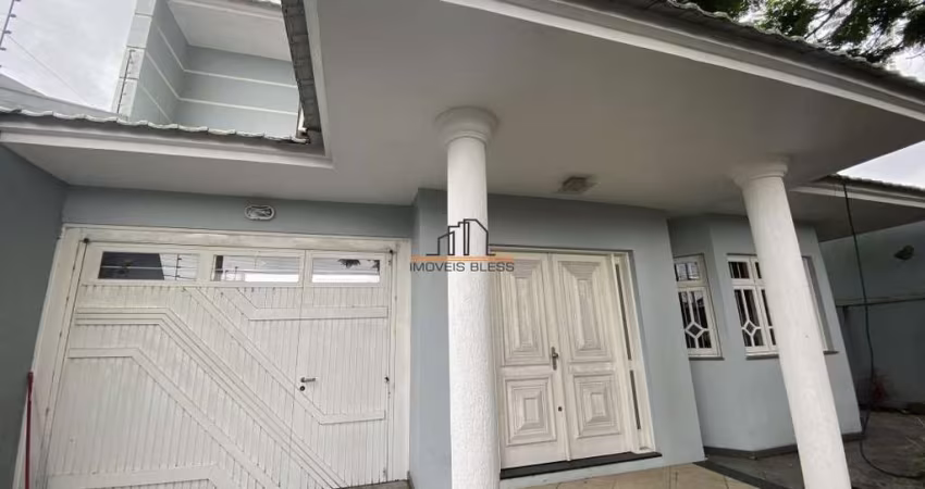 Linda casa no Bairro Igara