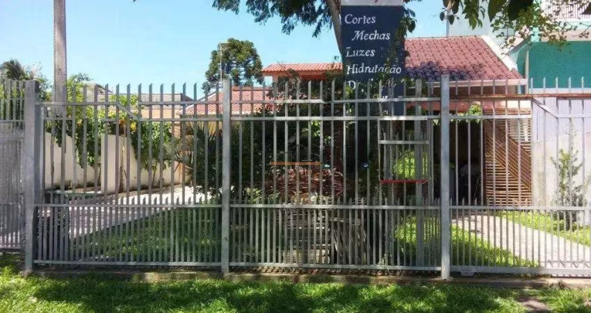 Casa localizada no bairro Harmonia/Canoas