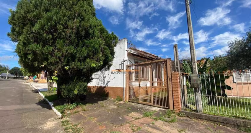 Casa terrea de alvenaria no Bairro Igara