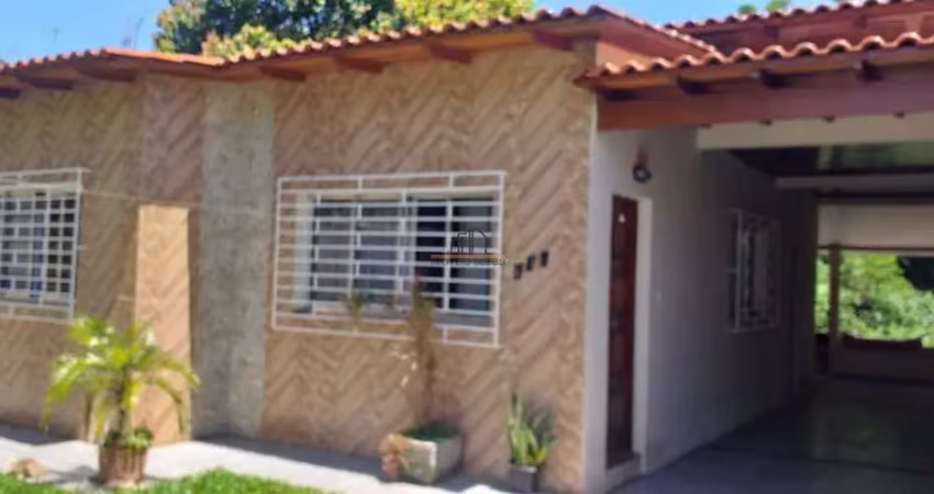 Casa localizada no bairro Nossa Senhora das Graças/Canoas