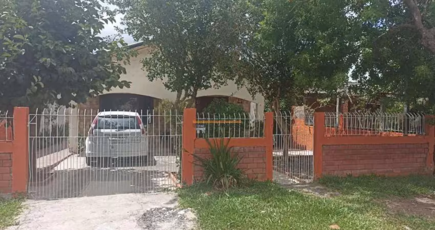 Casa localizada no bairro Mathias Velho/Canoas