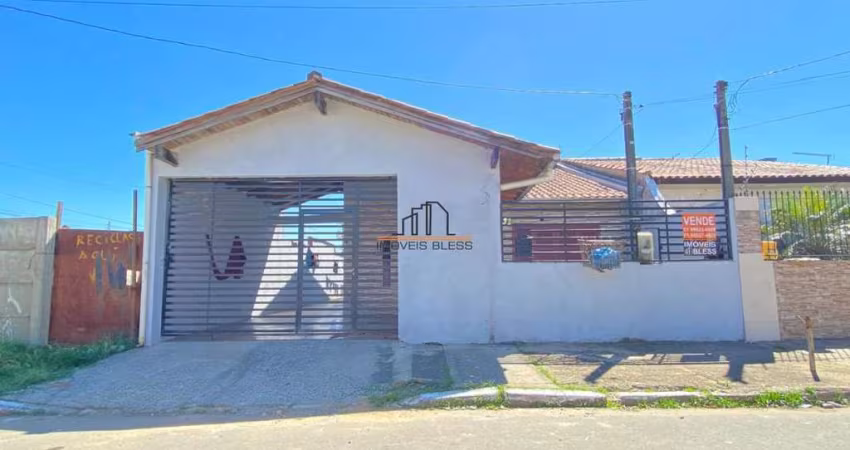 Casa localizada no bairro Harmonia/Canoas