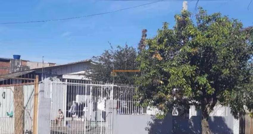 Casa localizada no bairro Fátima/Canoas
