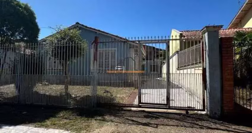 Casa localizada no bairro Harmonia/Canoas