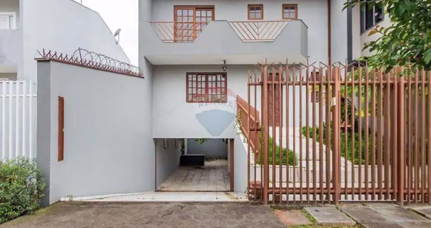 Sobrado triplex  no xaxim: 3 quartos,  8 vagas, churrasqueira! aceita permuta