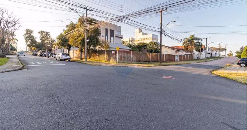 Terreno em excelente localização para construção de sobrados!