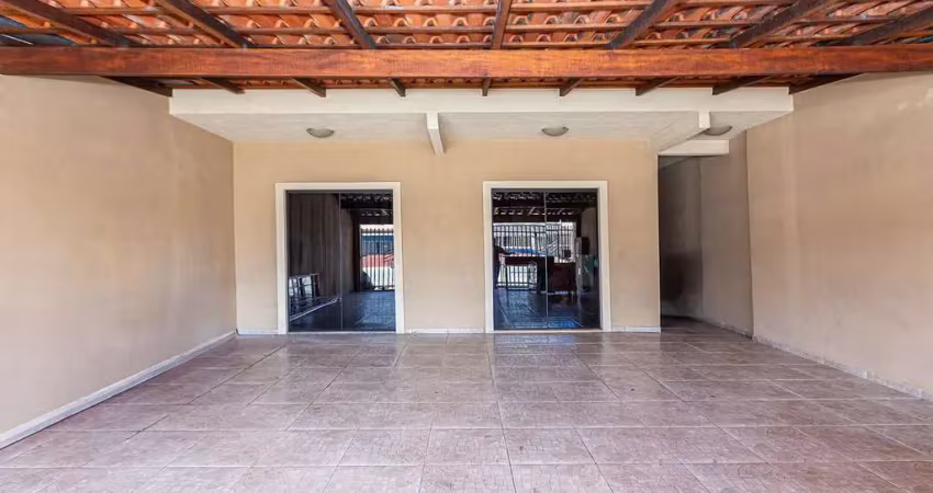 Casa com 6 quartos à venda na Rua Aviador Armin Buhrer, 667, Uberaba, Curitiba