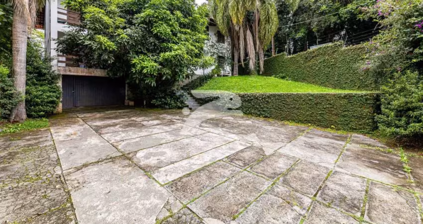 Casa com 5 quartos à venda na Rua Major Saul de Carvalho Chaves, 515, Santa Cândida, Curitiba