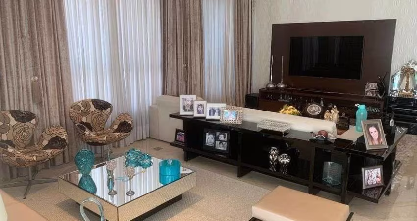 Apartamento para venda possui 265 metros quadrados com 4 quartos