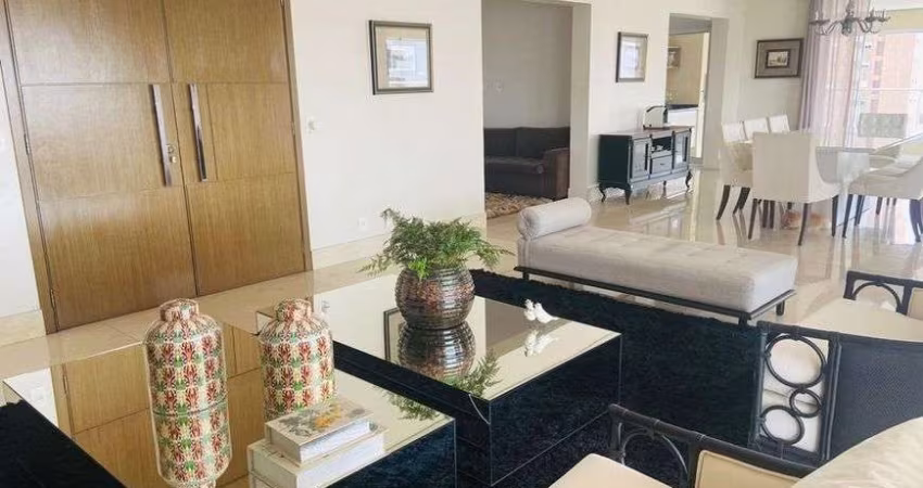 Apartamento para venda tem 392 metros quadrados com 4 quartos