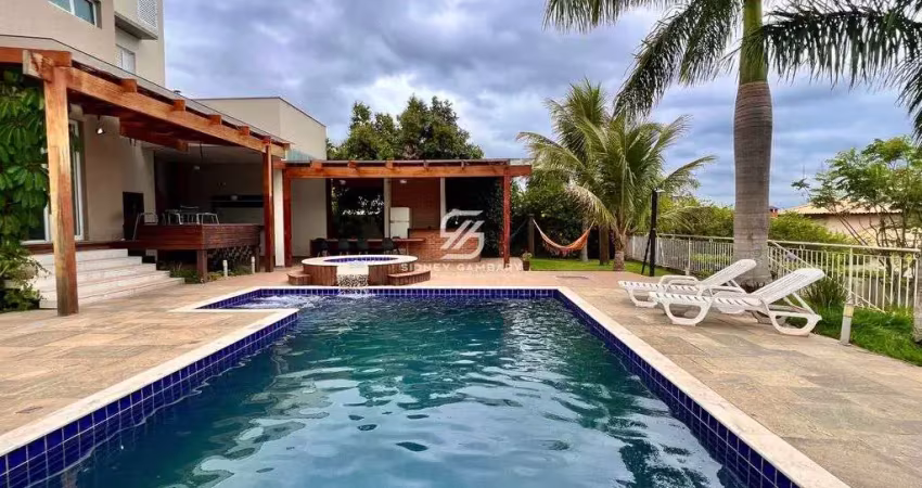 Casa com 3 suítes, pomar e ampla área verde no Village Ipanema 1