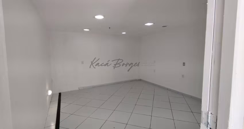Sala comercial em Tirol