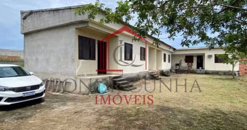 Casa com 6 quartos à venda na Rua Guararapes, Iguabinha, Araruama