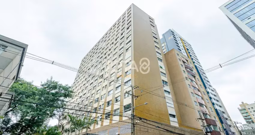 APARTAMENTO TOTALMENTE REFORMADO EM ÓTIMA  LOCALIZAÇÃO