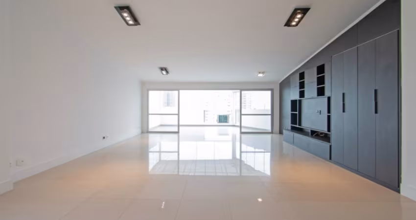 Apartamento de Luxo Pronto para Morar na Vila Andrade, São Paulo, com 3 Quartos e 2 Suítes