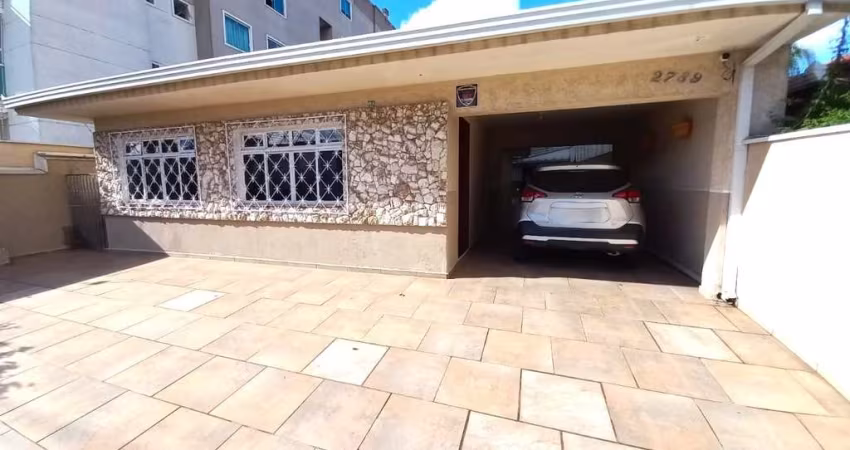 Casa Residencial com 3 quartos  para alugar, 180.00 m2 por R$4100.00  - Boqueirao - Curitiba/PR